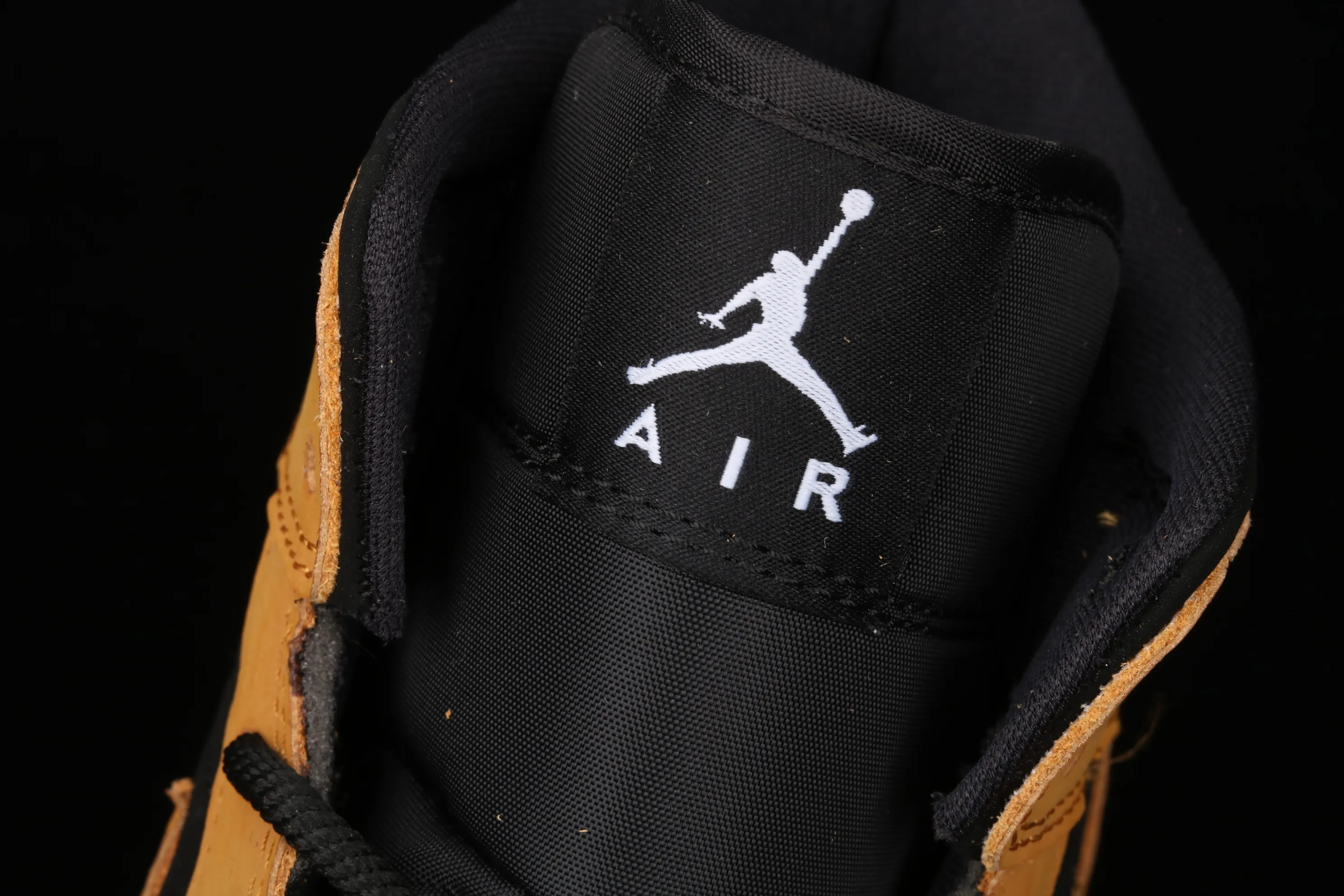 All categories Air Jordan Jordan series basketball shoes Air Jordan 1 Mid G version pure original Air Jordan 1 Mid AJ1 Joe 1 wheat color China basketball shoes DB5453-700